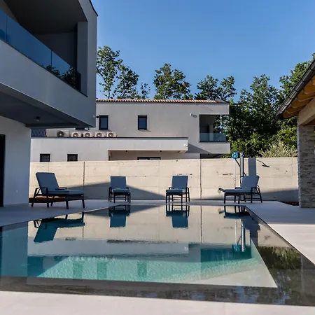 Istra Relax Smaragd For 8 People With Heated Pool & Pet Friendly Only 800 M From The