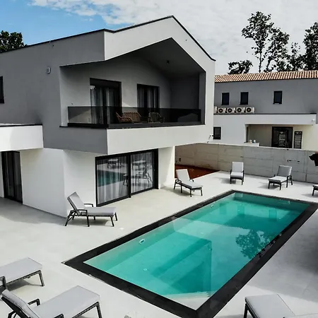 Villa Istra Relax Smaragd For 8 People With Heated Pool & Pet Friendly Only 800 M From The Rebici