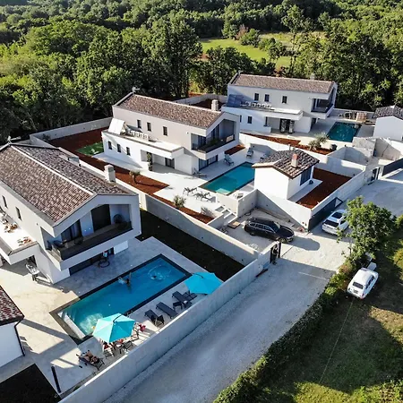 Istra Relax Smaragd For 8 People With Heated Pool & Pet Friendly Only 800 M From The *