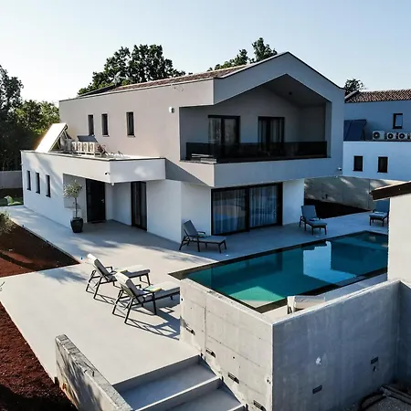 Istra Relax Smaragd For 8 People With Heated Pool & Pet Friendly Only 800 M From The Villa *