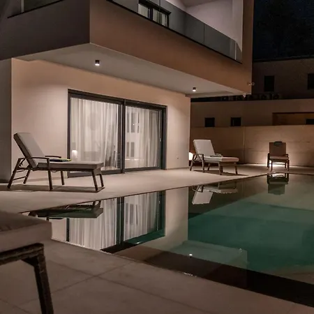 Istra Relax Smaragd For 8 People With Heated Pool & Pet Friendly Only 800 M From The Villa Rebici