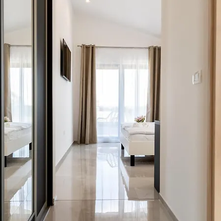 Βίλα Istra Relax Smaragd For 8 People With Heated Pool & Pet Friendly Only 800 M From The Rebici